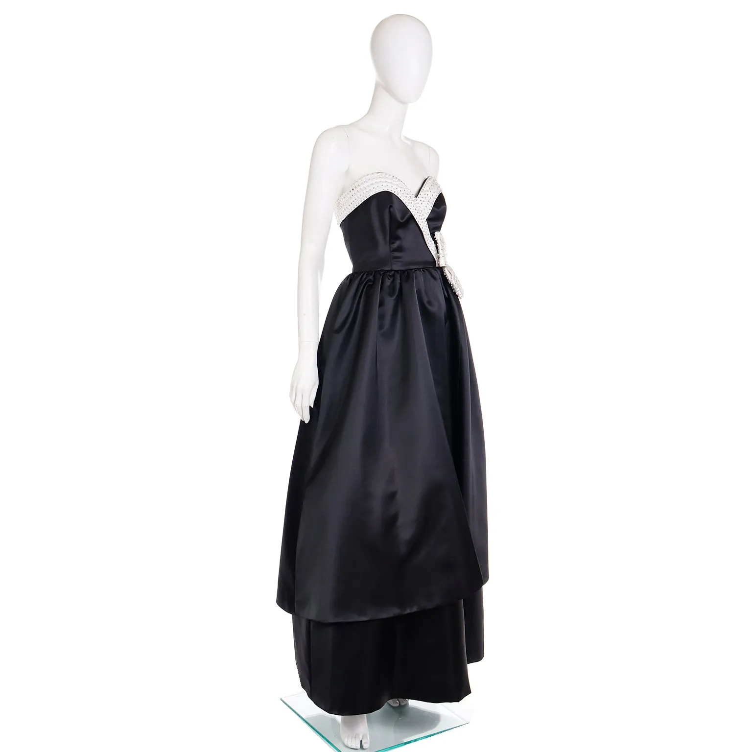 1980s Rose Taft Black & White Satin Vintage Strapless Sweetheart Evening Gown