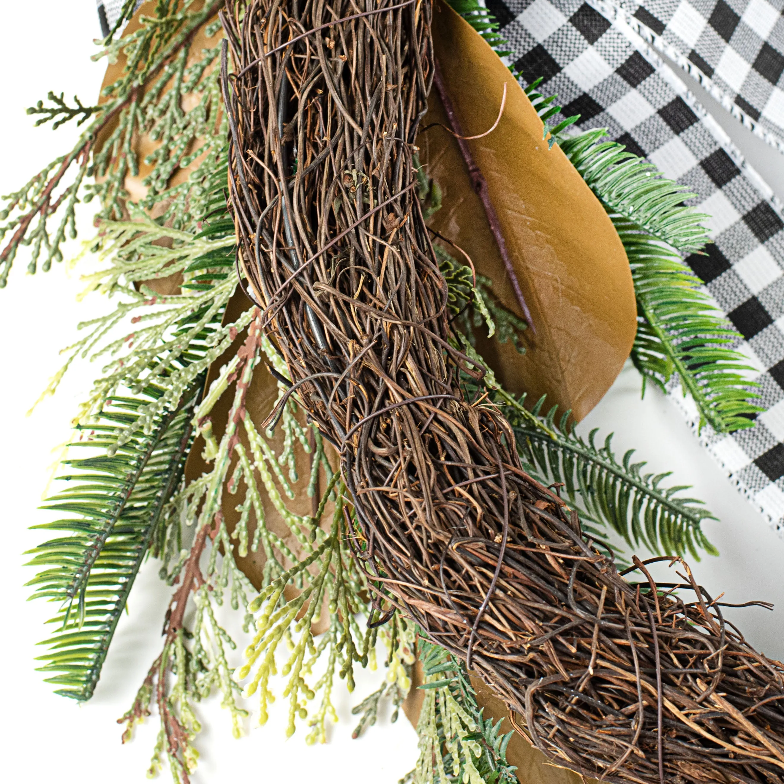 24" Pinecone Wreath With Gingham Bow