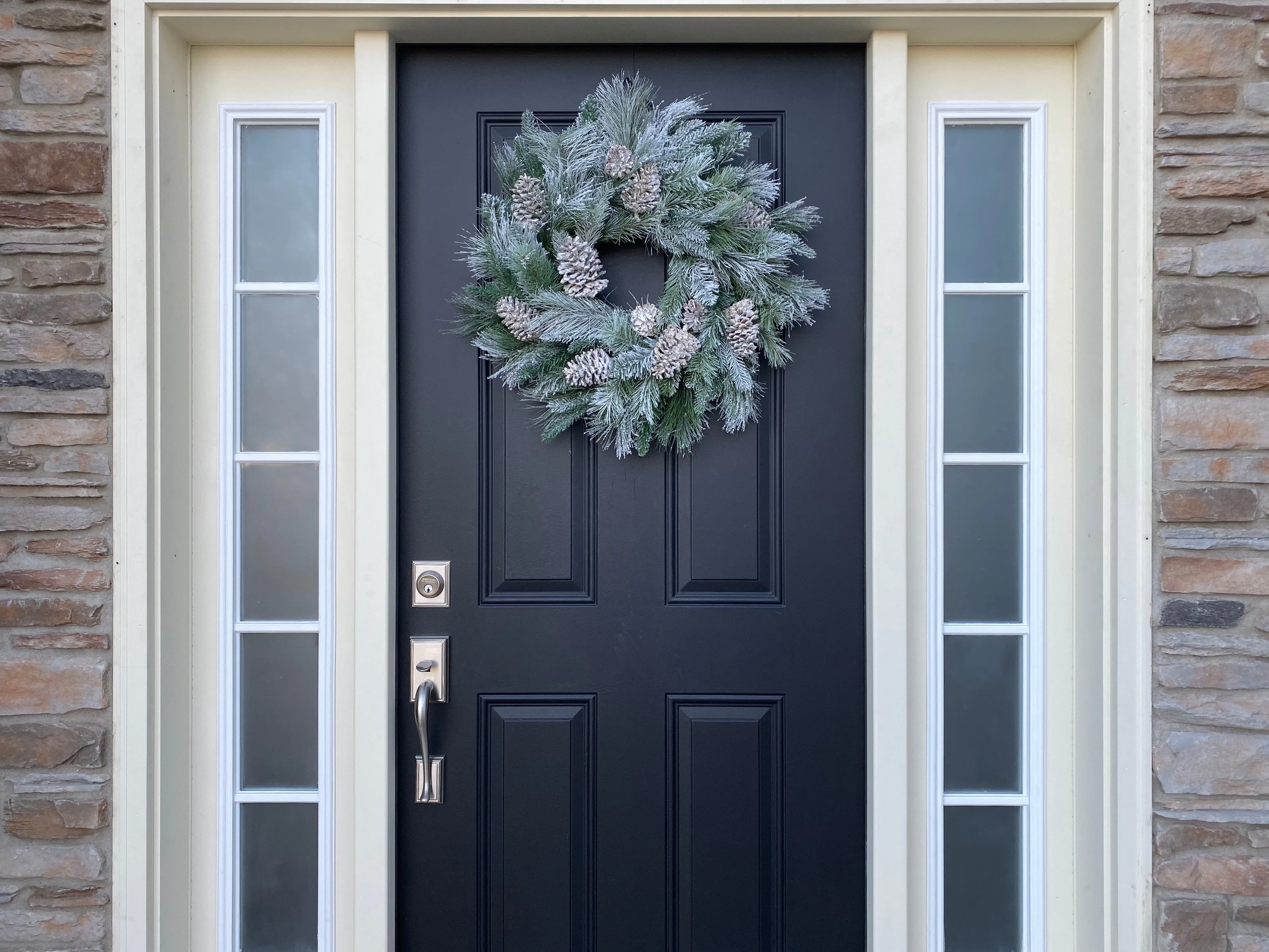 Flocked Pine and Pinecone Winter Wreath