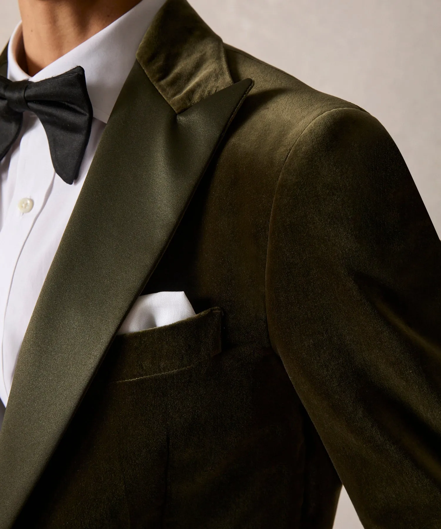 Italian Velvet Peak Lapel Tuxedo Jacket in Olive