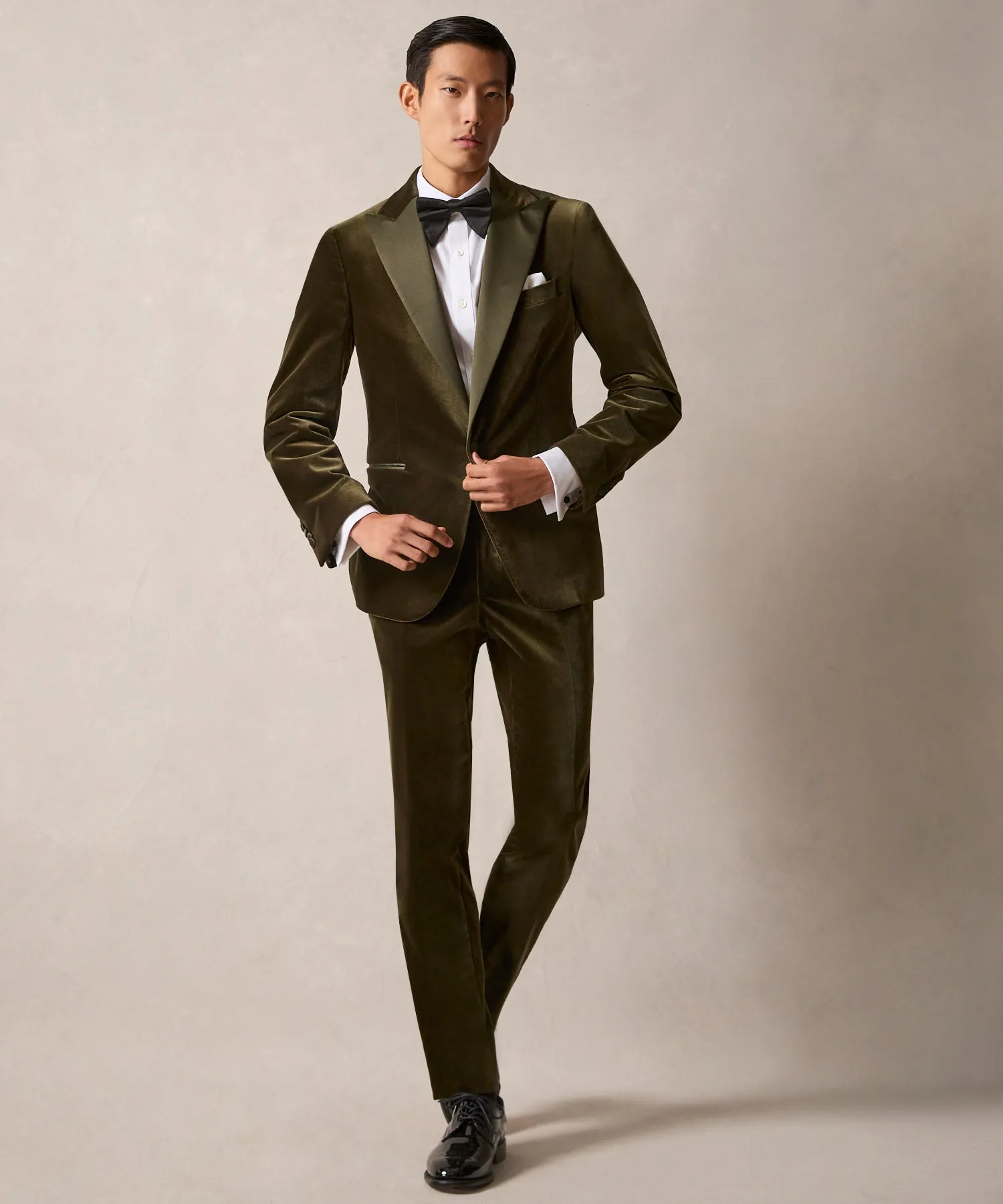 Italian Velvet Peak Lapel Tuxedo Jacket in Olive