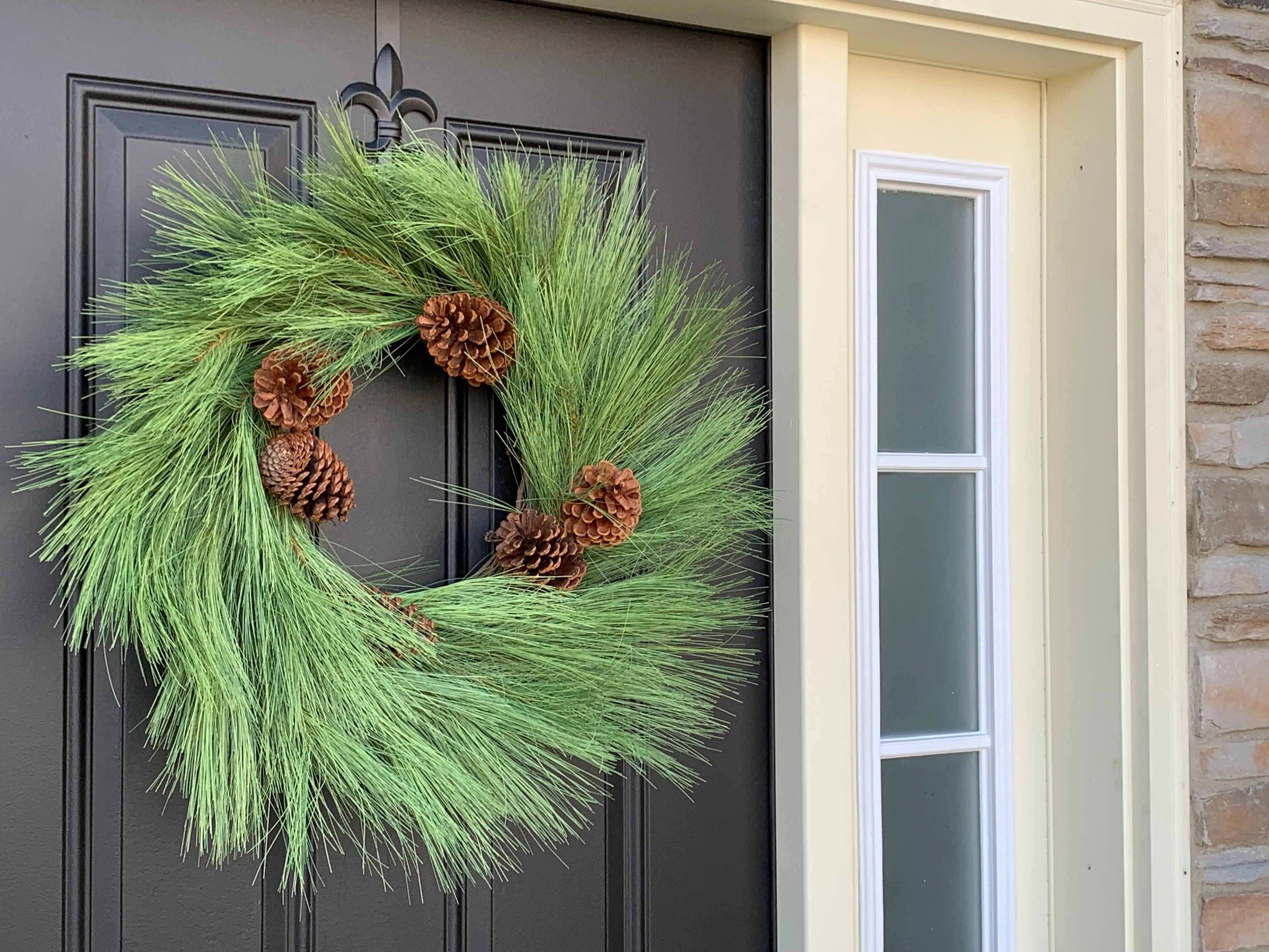 Rustic Christmas Long Needle Pine Wreath with Large Pinecones